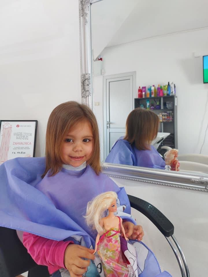 Žensko šišanje - kosa srednje dužine - Frisco, Sarajevo Žensko šišanje Frizerski saloni Žensko šišanje, Sarajevo, Centar - Stari Grad