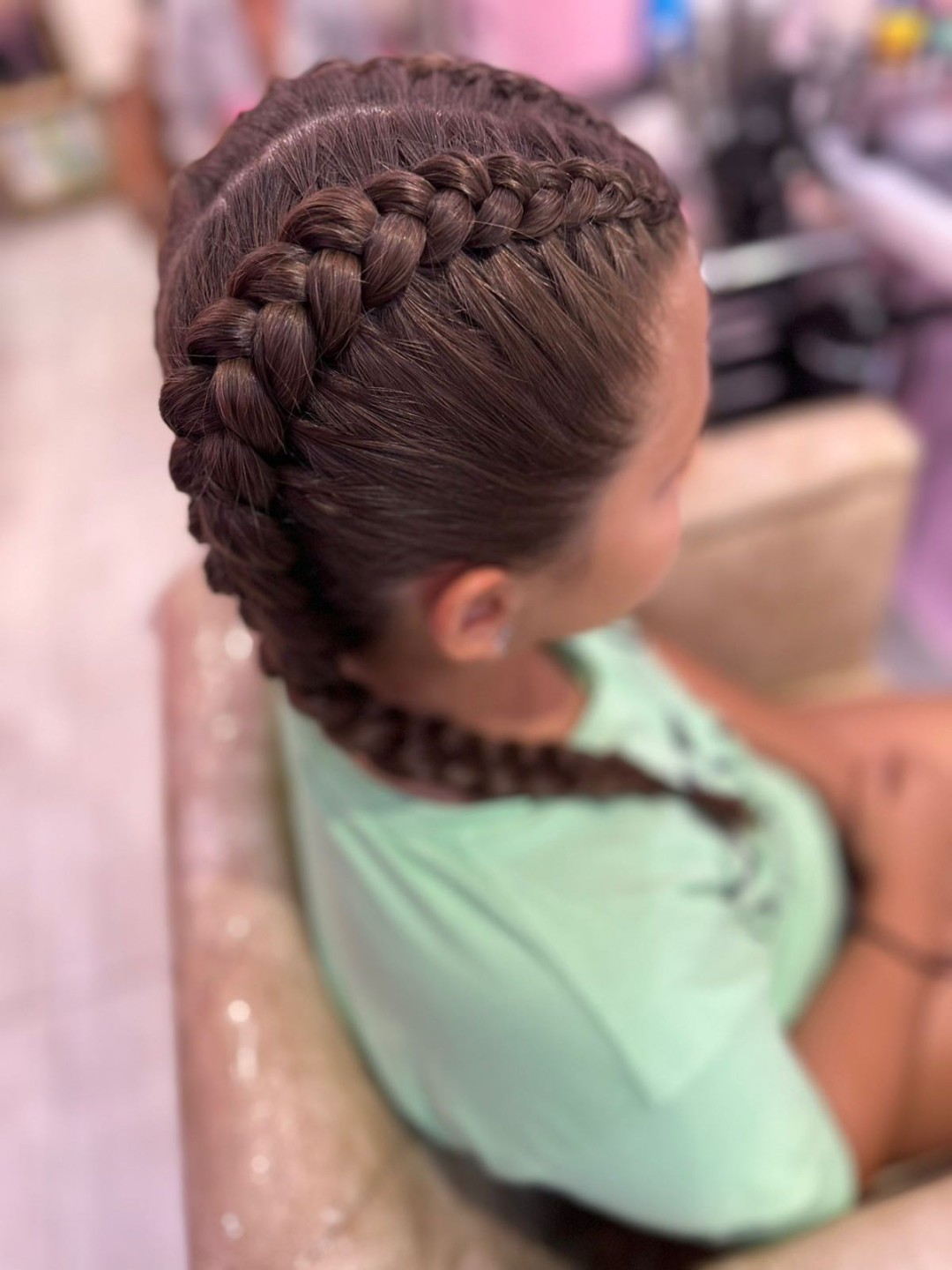 Poezija ljepote #sarajevo Pletenice, kike, punđe Pletenica - jedna