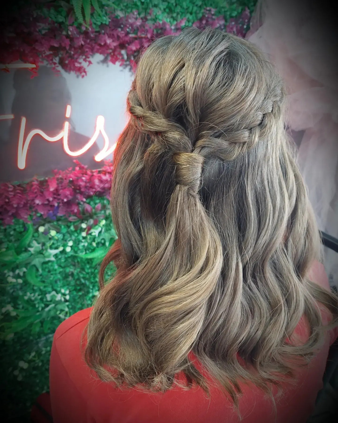 Frisco #sarajevo Svečane i frizure za svadbu Svečana frizura jednostavna - kratka kosa