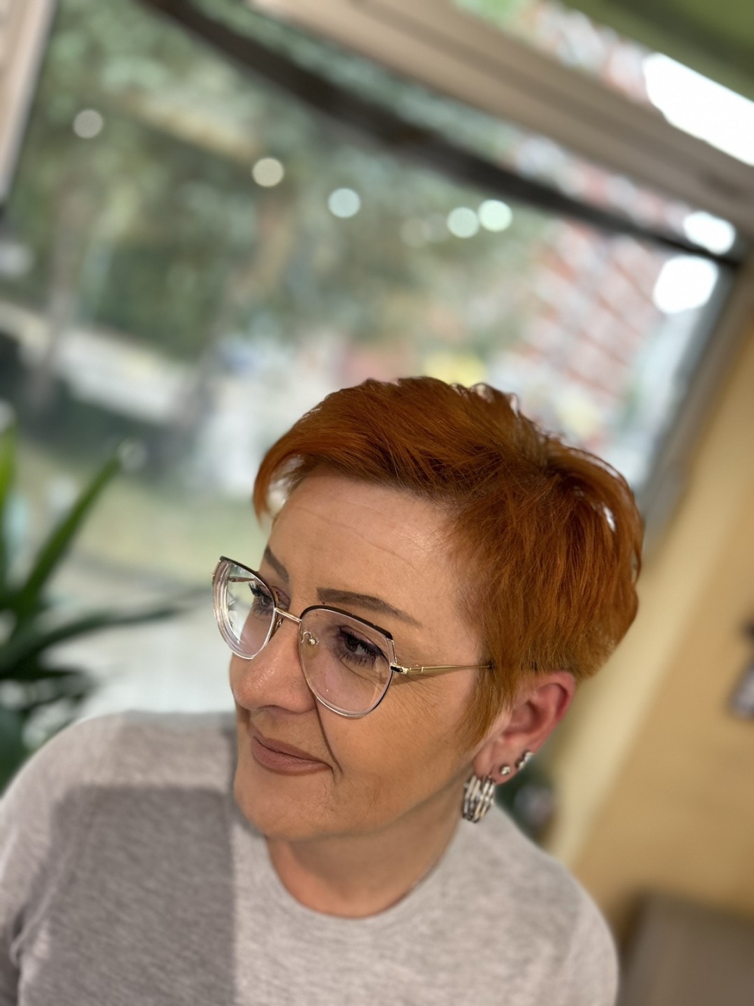 Poezija ljepote #sarajevo Feniranje i stilizovanje Pranje kose + feniranje - kratka kosa