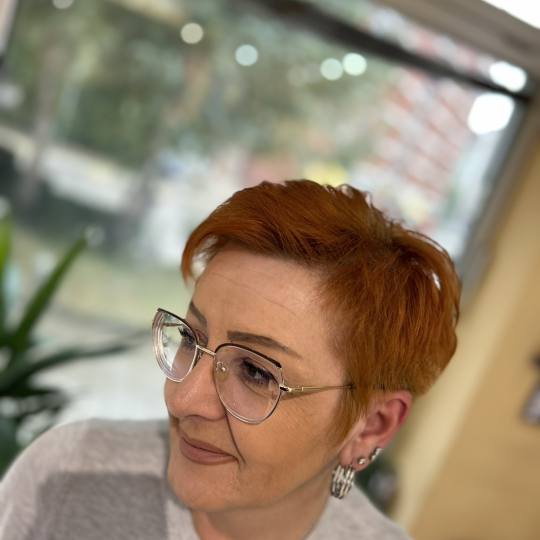 Poezija ljepote #sarajevo Feniranje i stilizovanje Pranje kose + feniranje - kratka kosa