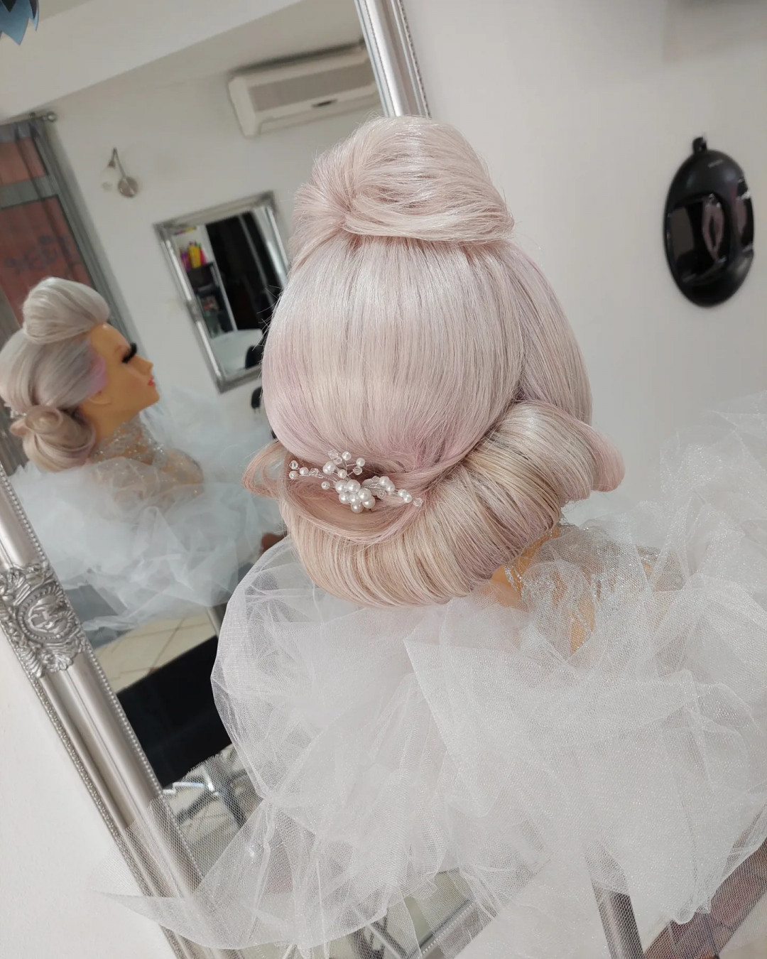 Svečana frizura složena - kratka kosa - Frisco, Sarajevo Svečane i frizure za svadbu Frizerski saloni Svečane i frizure za svadbu, Sarajevo, Centar - Stari Grad