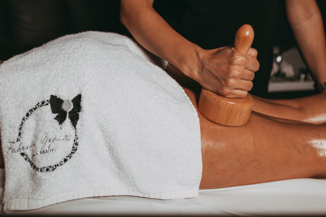 Combo M paket - maderoterapija noge + gluteus - Fabrika ljepote, Sarajevo Anticelulit masaža Masaža Anticelulit masaža, Sarajevo, Istočno Sarajevo