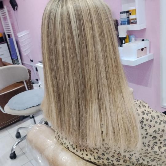 Poezija ljepote #sarajevo Pramenovi pramenovi sisanne preliv - kosa srednje dužine