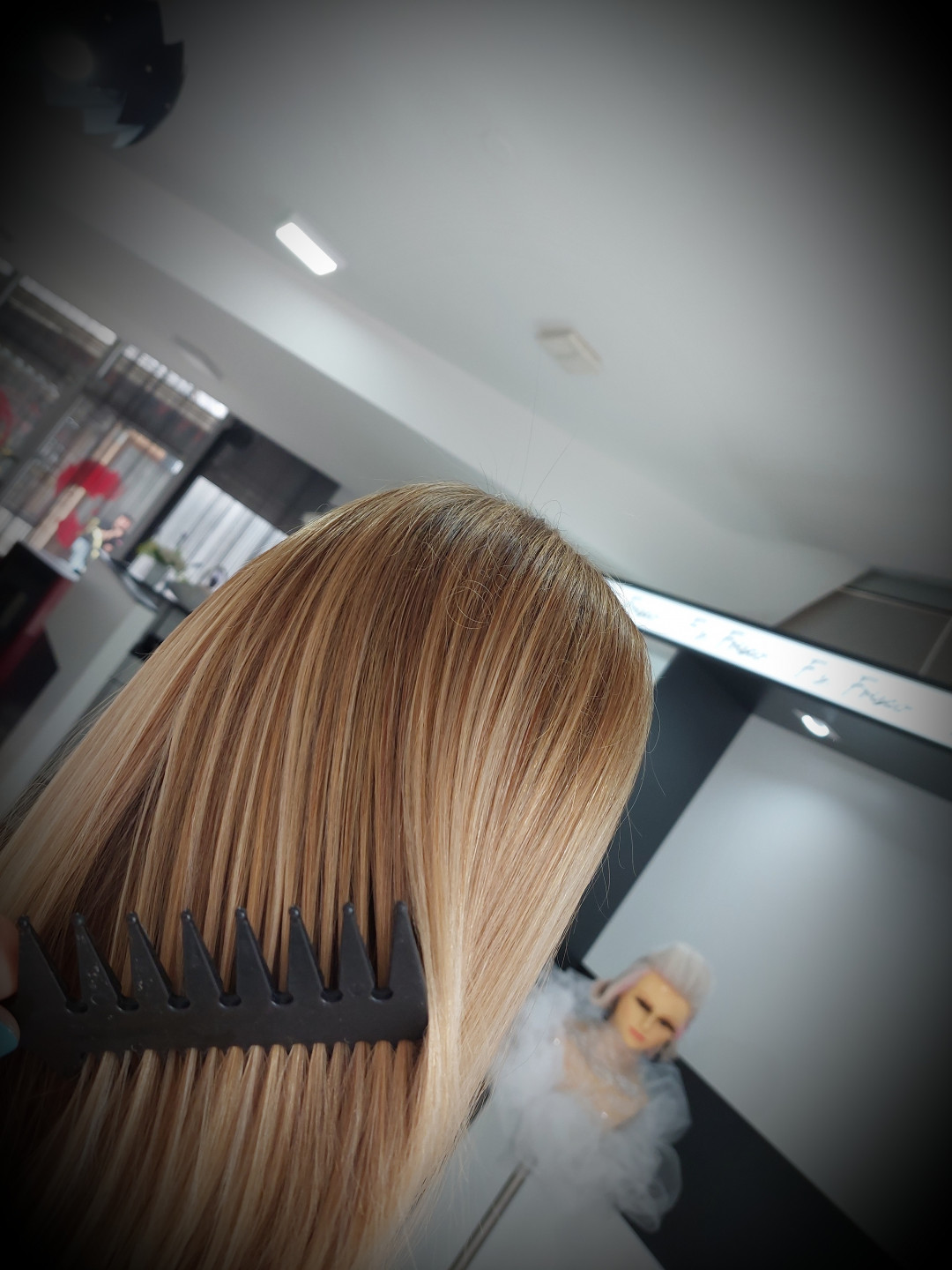 Pramenovi na foliju - duga kosa - Frisco, Sarajevo Pramenovi Frizerski saloni Pramenovi, Sarajevo, Centar - Stari Grad