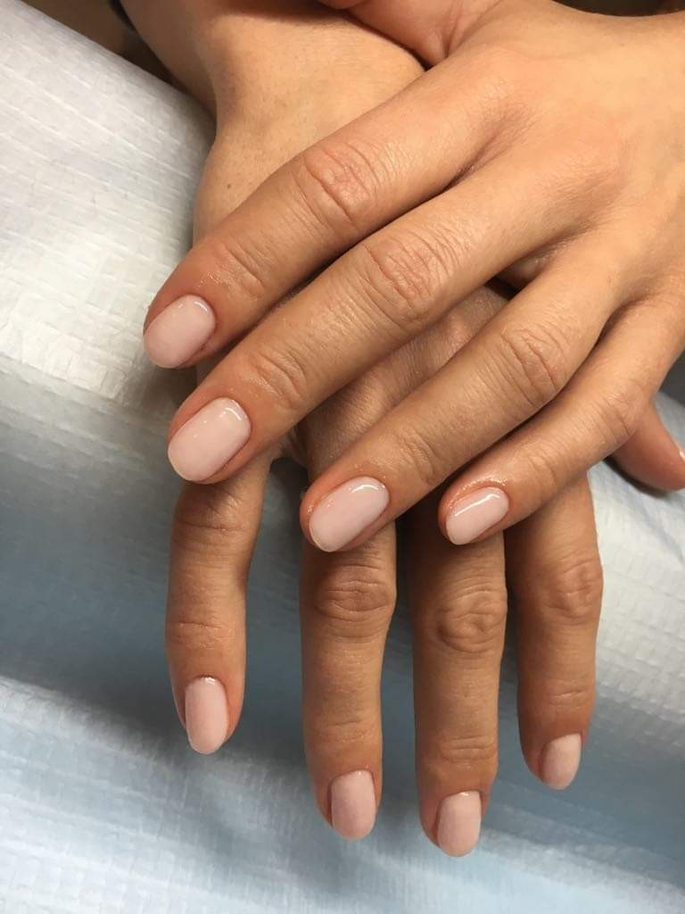 Trajni lak - ruke - Salon ljepote A3M By Amela Malkoč, Sarajevo Gel lak Nokti Gel lak, Sarajevo, Centar - Stari Grad