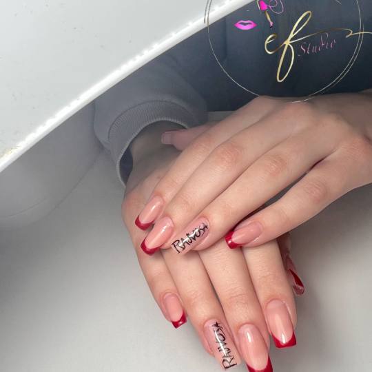 Studio ef #sarajevo Manikir Nadogradnja noktiju tipsama-srednja duzina StudioEF 💅🏻
Nadogradnj