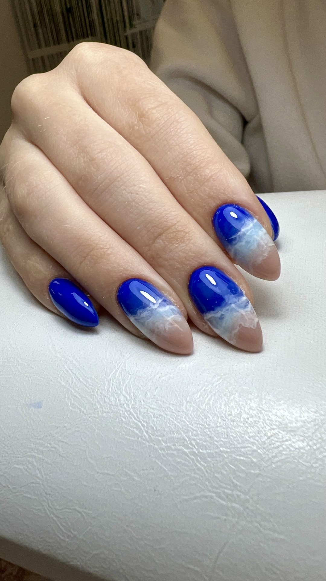 La Crème Beauty Studio #sarajevo Lakiranje noktiju Gel - L dužina noktiju