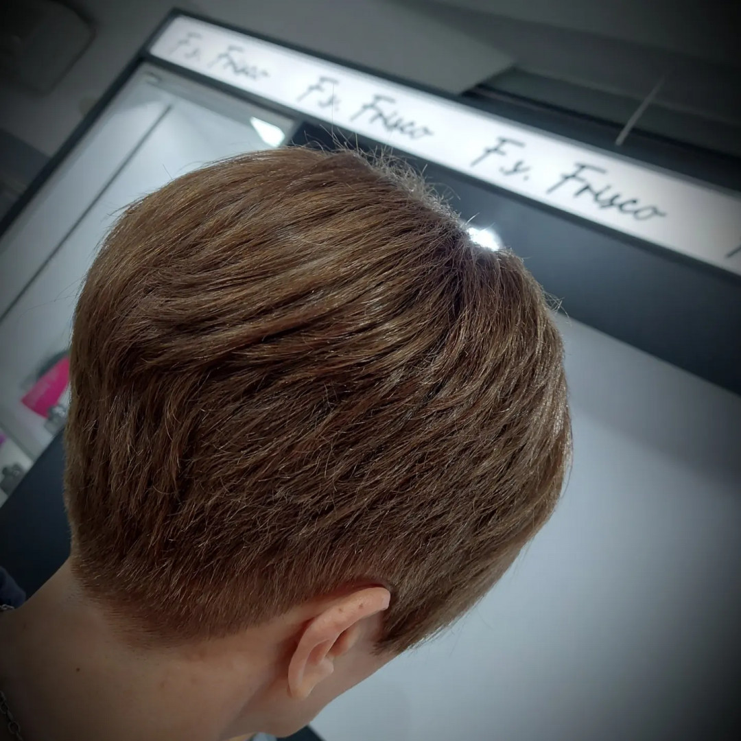 Žensko šišanje - kratka kosa - Frisco, Sarajevo Žensko šišanje Frizerski saloni Žensko šišanje, Sarajevo, Centar - Stari Grad