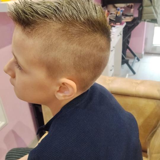 Poezija ljepote #sarajevo Berberin Dječije muško šišanje Muški frizeri