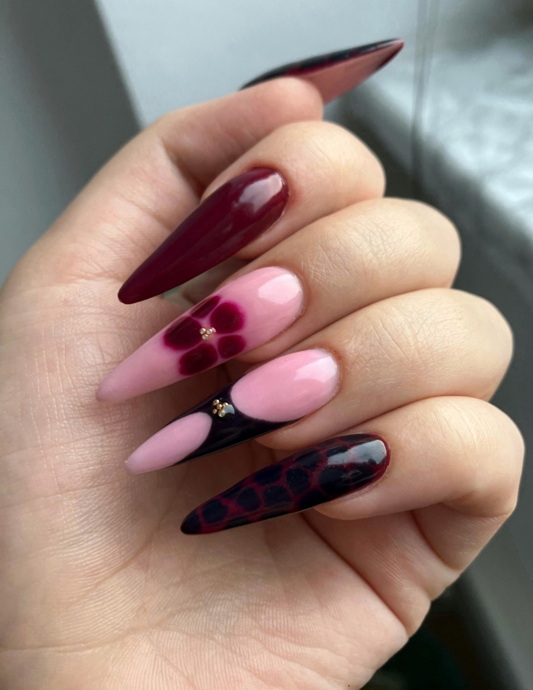 Lovely Em salon & head spa #sarajevo Izlivanje noktiju Izlivanje noktiju gelom - XL dužina