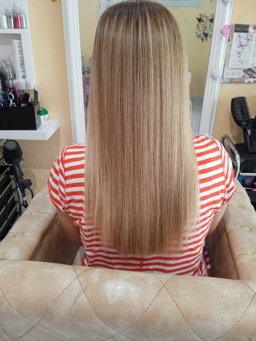 Poezija ljepote #sarajevo Feniranje i stilizovanje Pranje kose + feniranje - srednja dužina kose