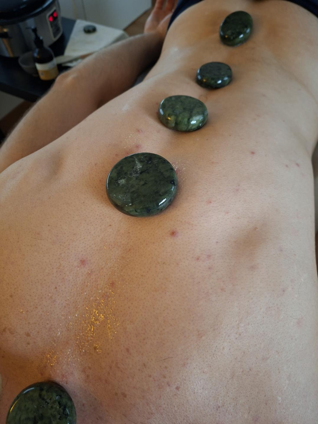 Masaže by Milena #banjaluka Masaža vulkanskim kamenjem Hot stone - cijelo tijelo