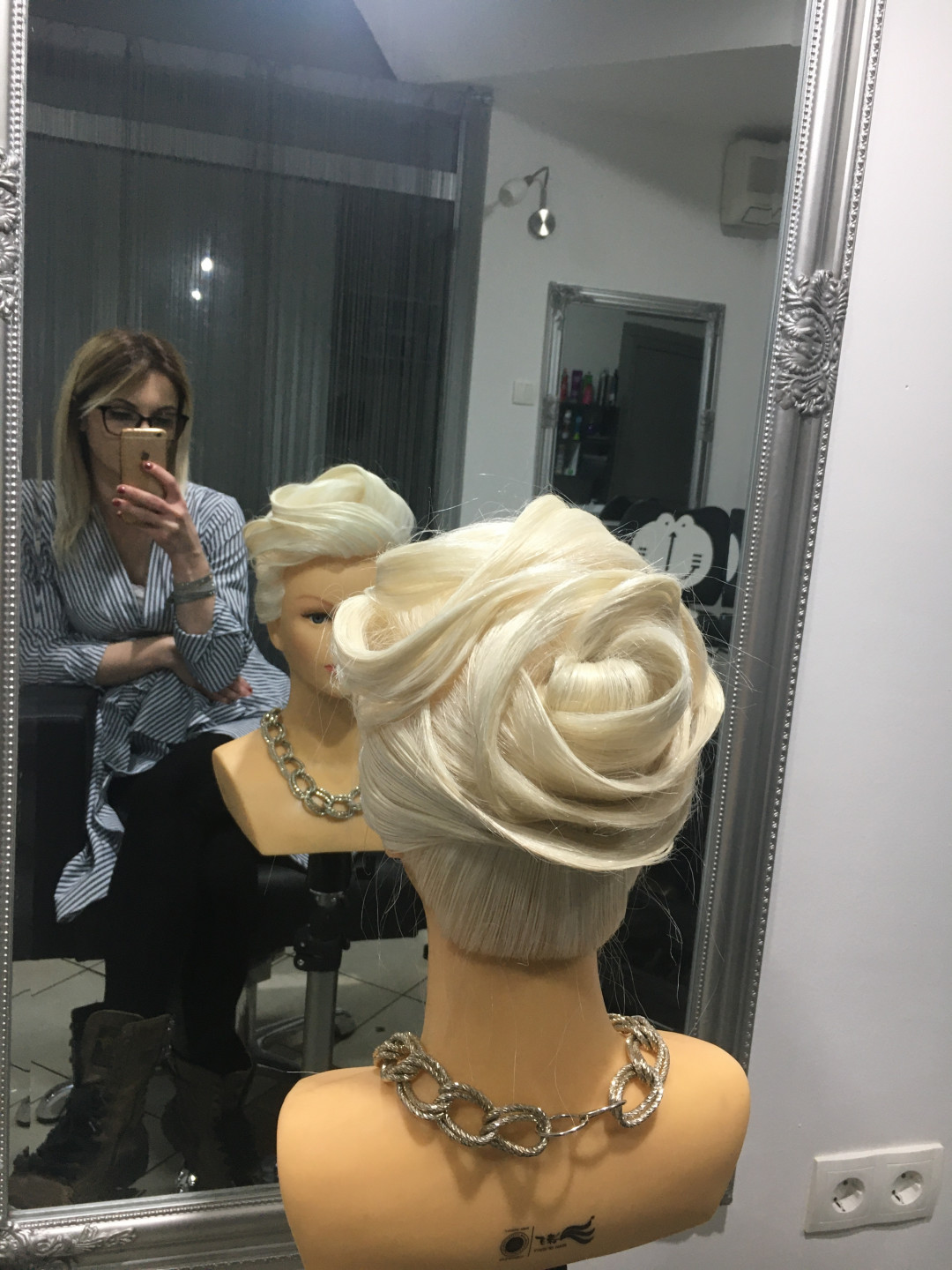 Svečana frizura složena - kratka kosa - Frisco, Sarajevo Svečane i frizure za svadbu Frizerski saloni Svečane i frizure za svadbu, Sarajevo, Centar - Stari Grad