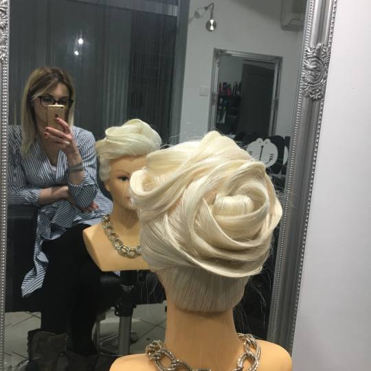 Frisco #sarajevo Svečane i frizure za svadbu Svečana frizura složena - kratka kosa