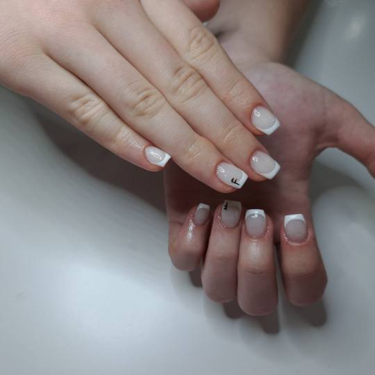 Top #sarajevo Nadogradnja noktiju Nadogradnja noktiju tipsama