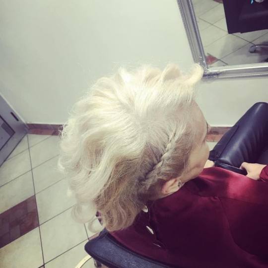 Frisco #sarajevo Svečane i frizure za svadbu Svečana frizura jednostavna - kratka kosa