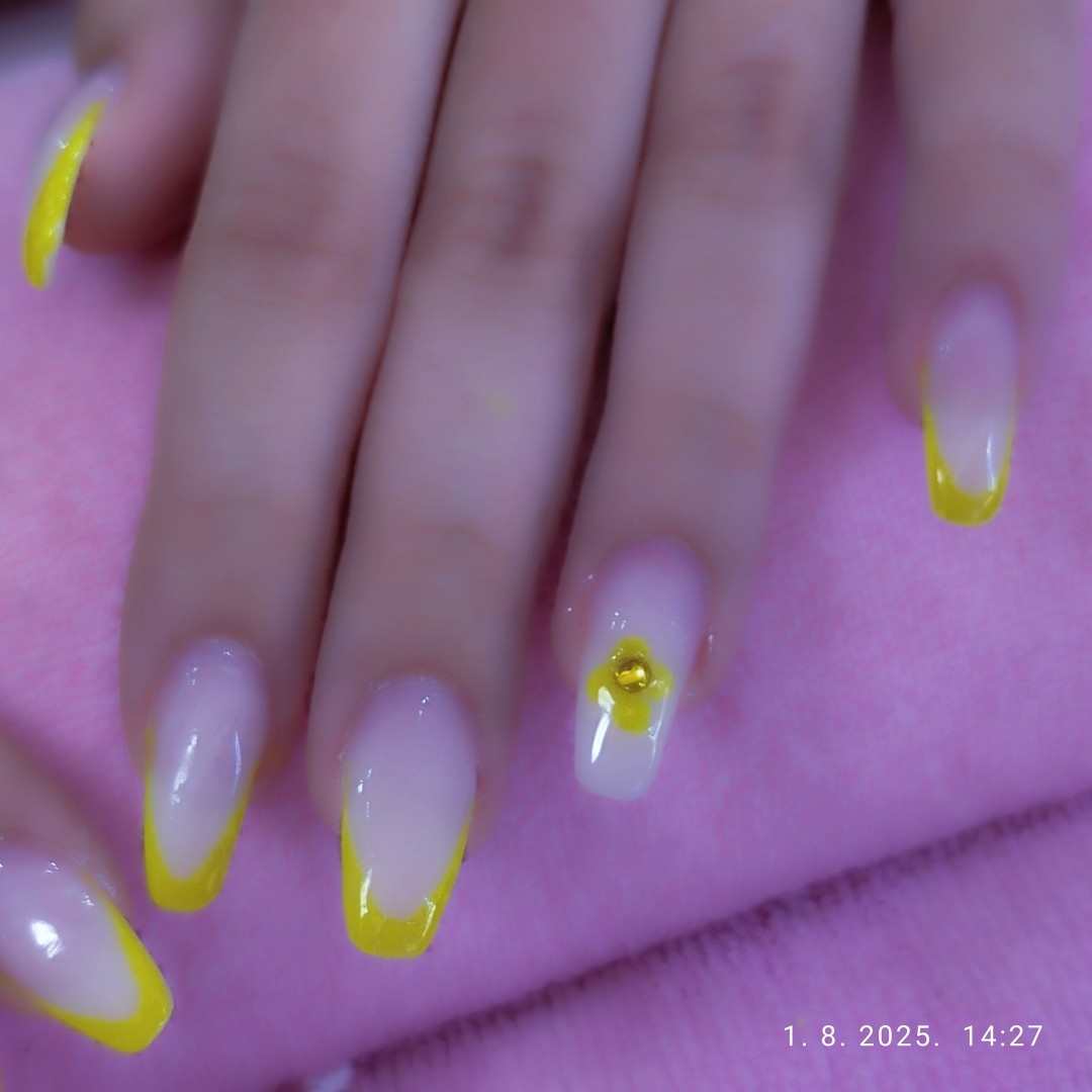 Top #sarajevo Nadogradnja noktiju Nadogradnja noktiju tipsama