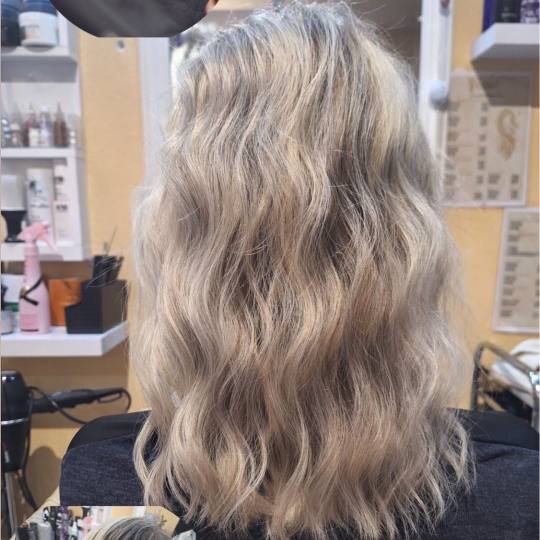 Poezija ljepote #sarajevo Pramenovi pramenovi sisanne preliv - kosa srednje dužine