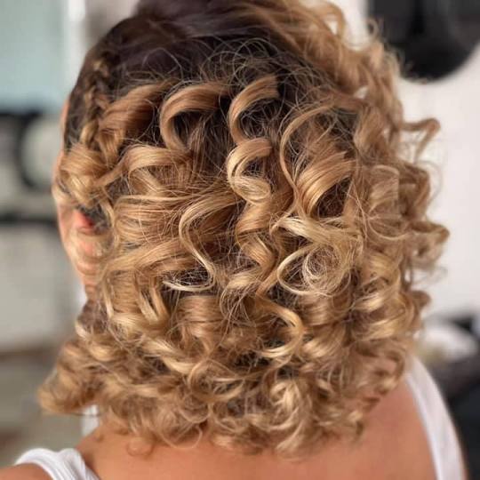 Frisco #sarajevo Svečane i frizure za svadbu Svečana frizura jednostavna - kratka kosa