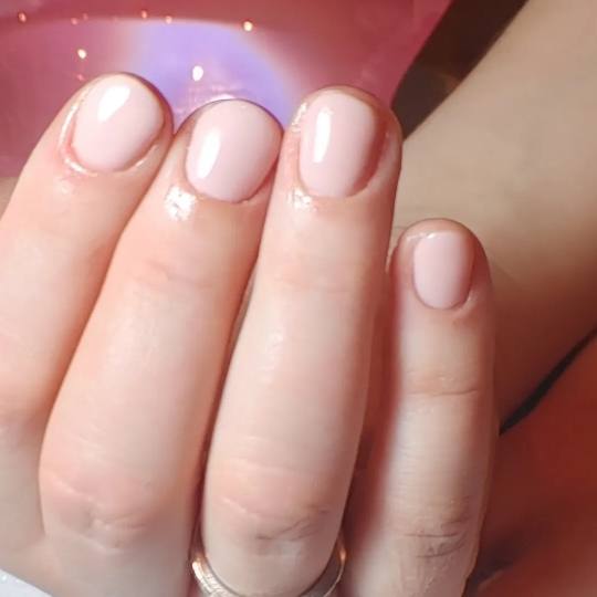 Salon ljepote A3M By Amela Malkoč #sarajevo Gel lak Trajni lak - ruke ❤️Trajni lak❤️