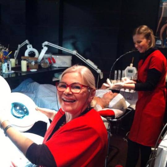 Vedrana #sarajevo Ovo su naša uobičajeno nasmijana lica. Istinski volimo to što radimo i vas čij