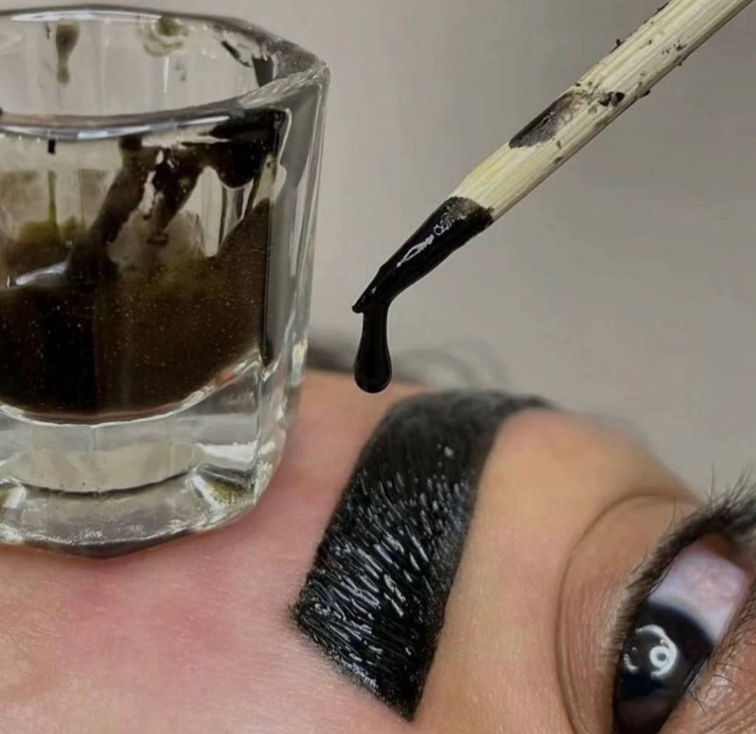 Poezija ljepote #sarajevo Obrve Oblikovanje + korekcija obrva pincetom / voskom + bojenje kanom