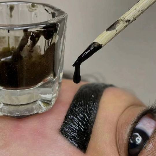 Poezija ljepote #sarajevo Obrve Oblikovanje + korekcija obrva pincetom / voskom + bojenje kanom