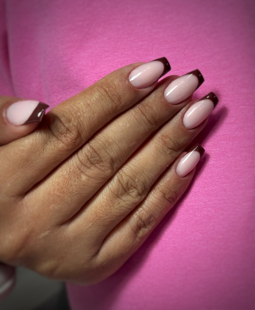 Lovely Em salon & head spa #sarajevo Ojačavanje noktiju Trajni lak/gel/rubber baza - M dužina