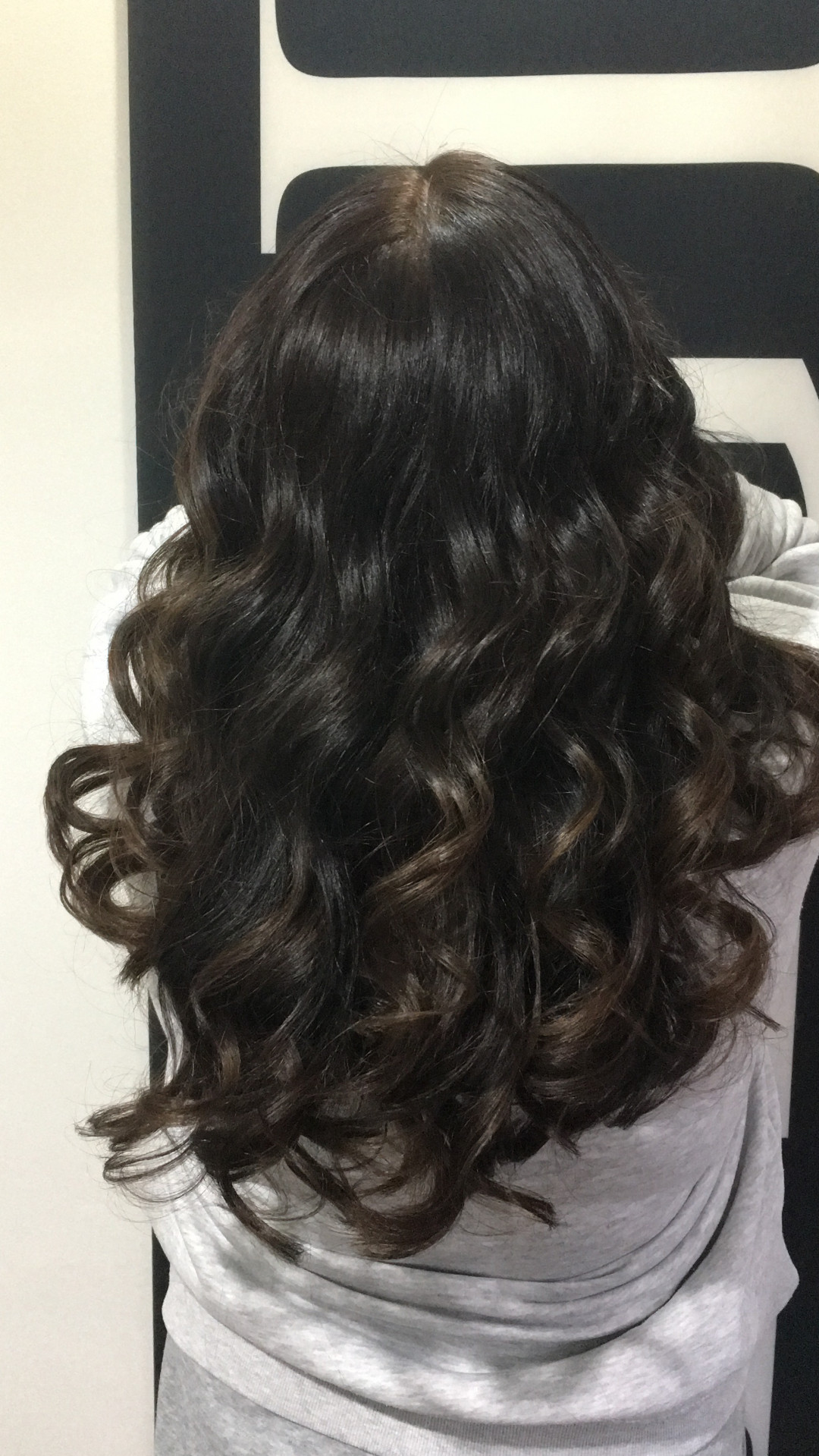 Farbanje cijele dužine kose - duga kosa - Frisco, Sarajevo Farbanje kose Frizerski saloni Farbanje kose, Sarajevo, Centar - Stari Grad