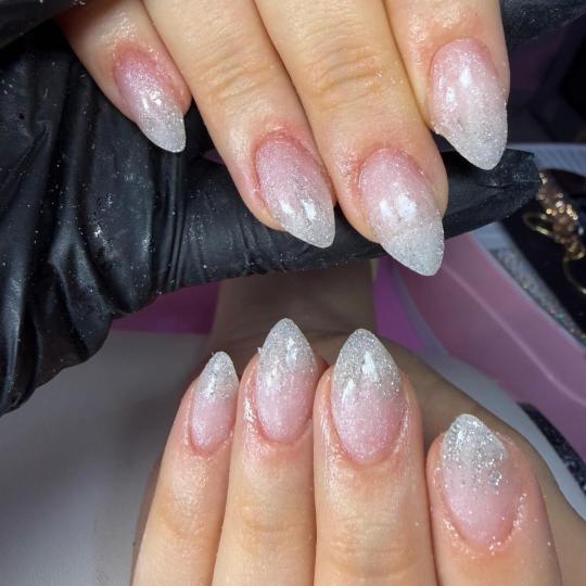 Poezija ljepote #sarajevo Nadogradnja noktiju Nadogradnja noktiju tipsama - french / ombre