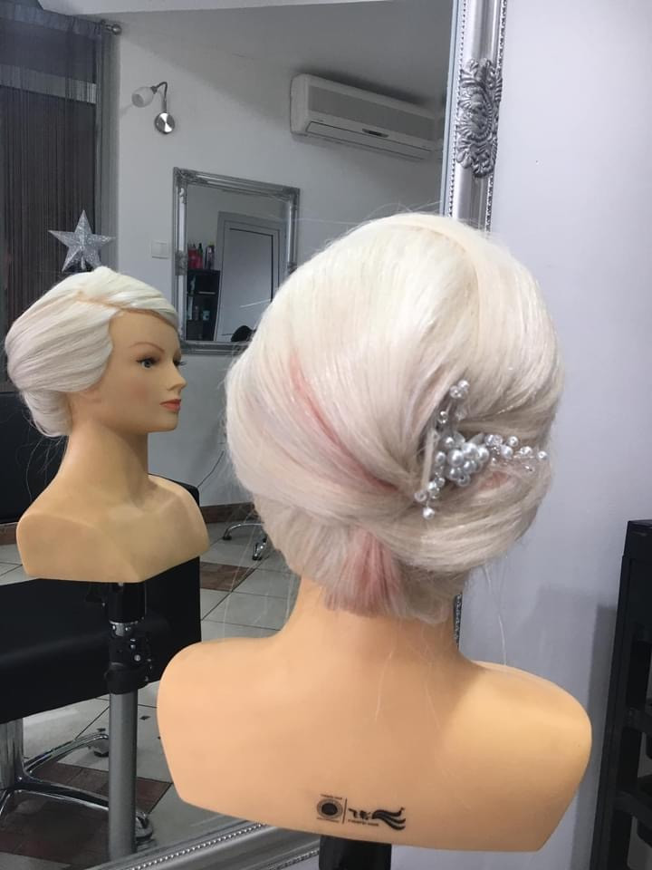 Svečana frizura složena - kratka kosa - Frisco, Sarajevo Svečane i frizure za svadbu Frizerski saloni Svečane i frizure za svadbu, Sarajevo, Centar - Stari Grad