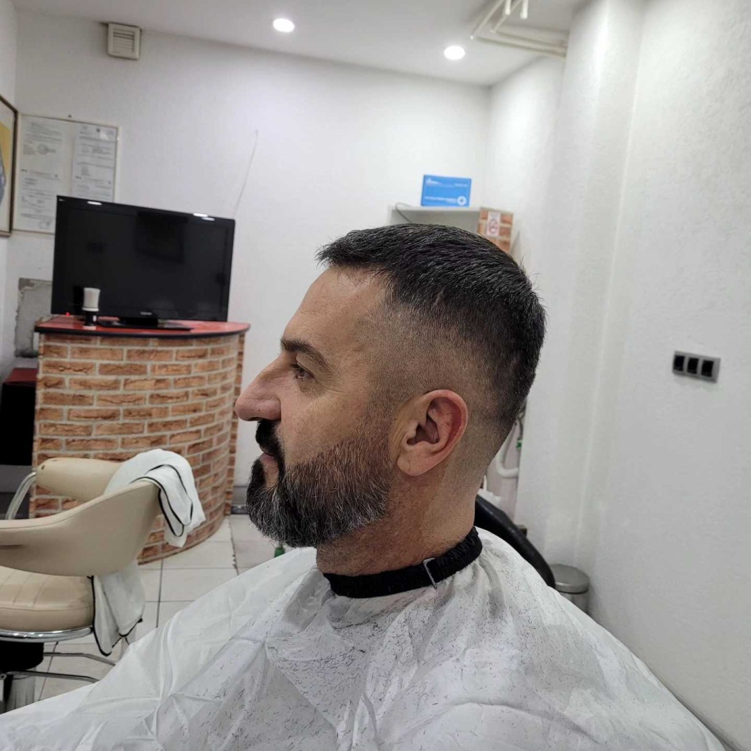 Barber shop Colucci #sarajevo Muško šišanje Muško šišanje fade + oblikovanje brade