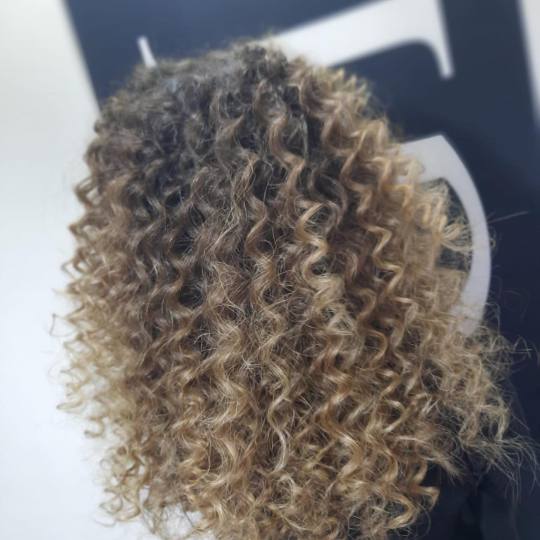 Frisco #sarajevo Svečane i frizure za svadbu Lokne na figaro - ekstra duga kosa