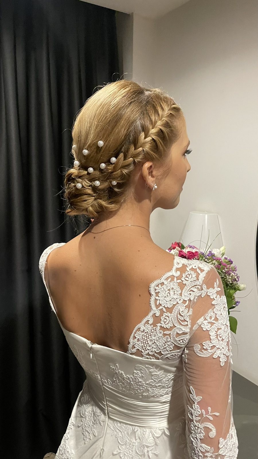 Frisco #sarajevo Svečane i frizure za svadbu Frizure za mlade - ekstra duga kosa