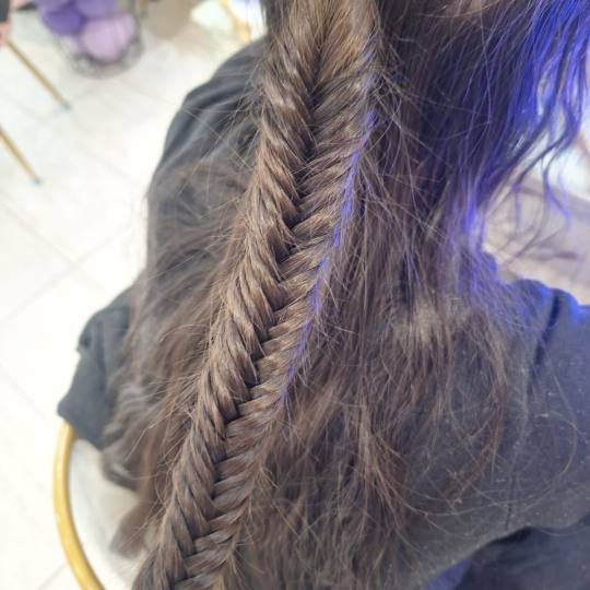 Poezija ljepote #sarajevo Pletenice, kike, punđe Pletenica - jedna