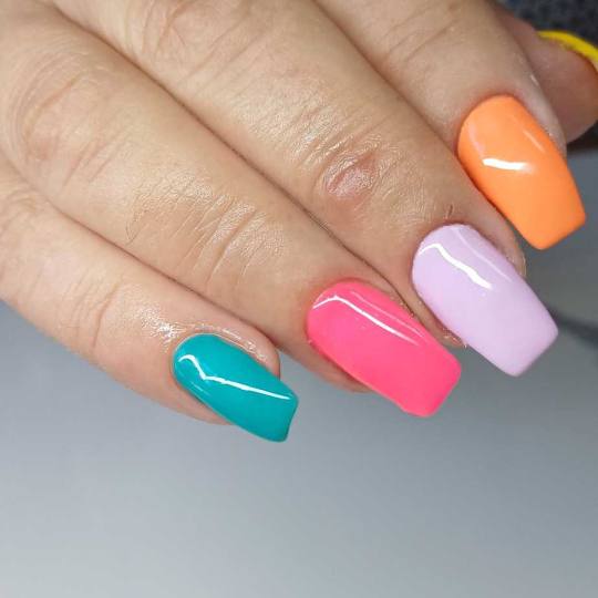 AMK #sarajevo Izlivanje noktiju Izlijevanje noktiju gelom - boja Korekcija nakon 4 sedmice