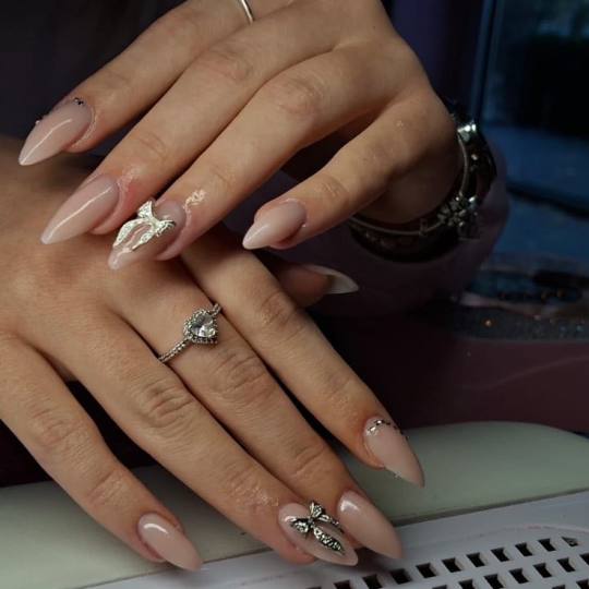 Poezija ljepote #sarajevo Ojačavanje noktiju Gel na prirodne nokte - boja