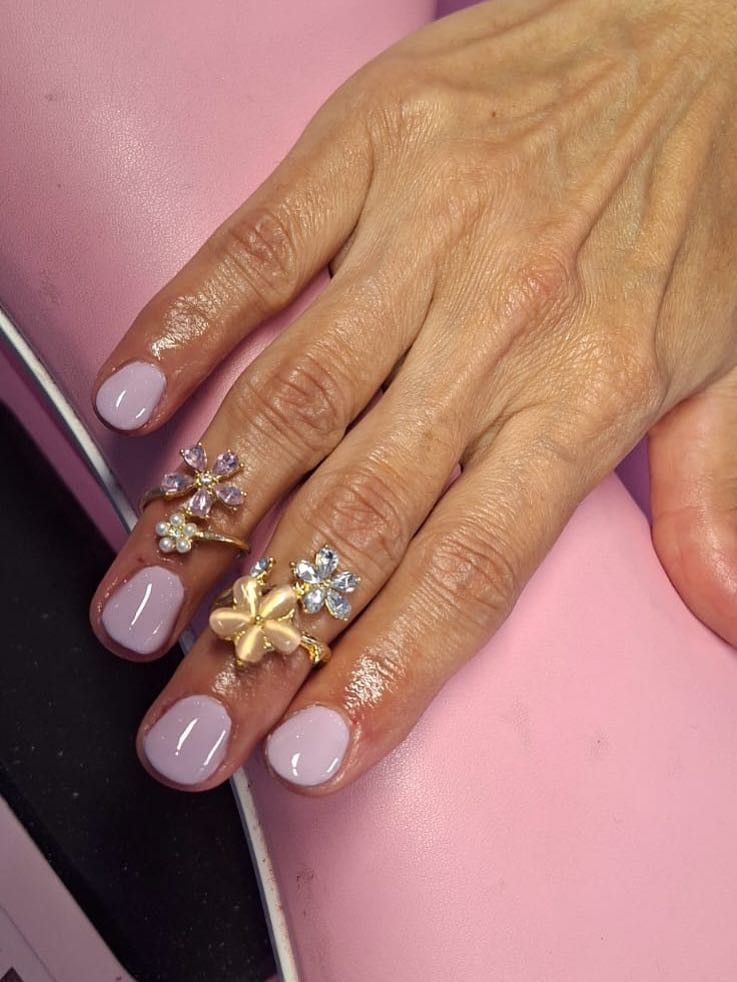 Poezija ljepote #sarajevo Ojačavanje noktiju Gel na prirodne nokte - boja