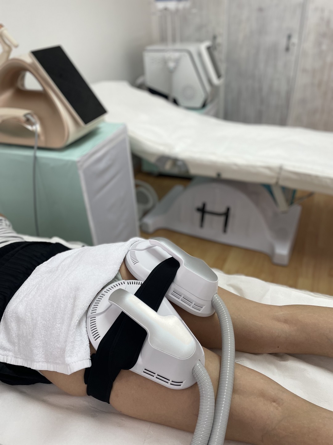 Rebloom #sarajevo Tretmani tijela Rebloom EMSculpt - jedna regija sa dvije sonde