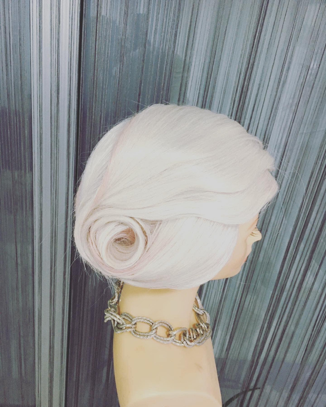 Svečana frizura složena - kratka kosa - Frisco, Sarajevo Svečane i frizure za svadbu Frizerski saloni Svečane i frizure za svadbu, Sarajevo, Centar - Stari Grad