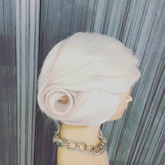 Frisco #sarajevo Svečane i frizure za svadbu Svečana frizura složena - kratka kosa