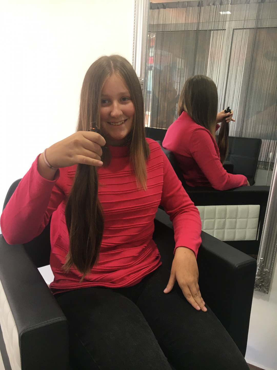 Žensko šišanje - ekstra duga kosa - Frisco, Sarajevo Žensko šišanje Frizerski saloni Žensko šišanje, Sarajevo, Centar - Stari Grad