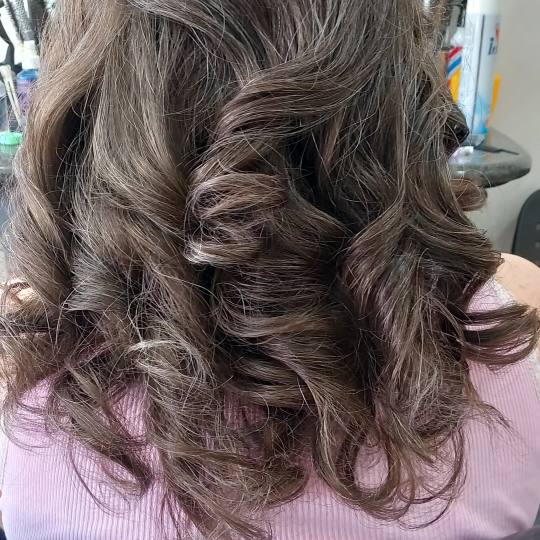 Snježana #sarajevo Feniranje i stilizovanje Feniranje na talase - duga kosa