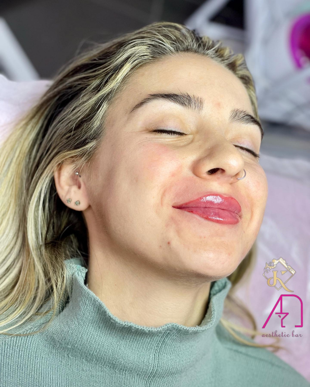 - AEsthetic Bar Academy, Sarajevo Trajna šminka Lice Trajna šminka, Sarajevo, Novo Sarajevo - Novi Grad