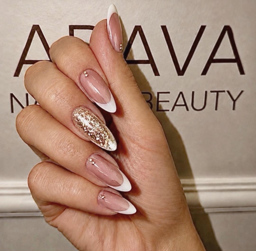 Garava Beauty Studio #banjaluka Izlivanje noktiju Izlivanje noktiju - L dužina
