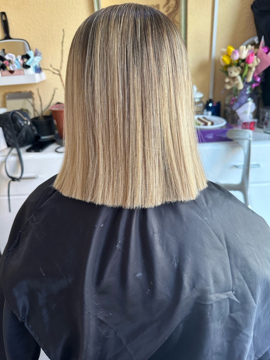 Poezija ljepote #sarajevo Žensko šišanje Žensko šišanje + pranje kose + feniranje - kratka kosa