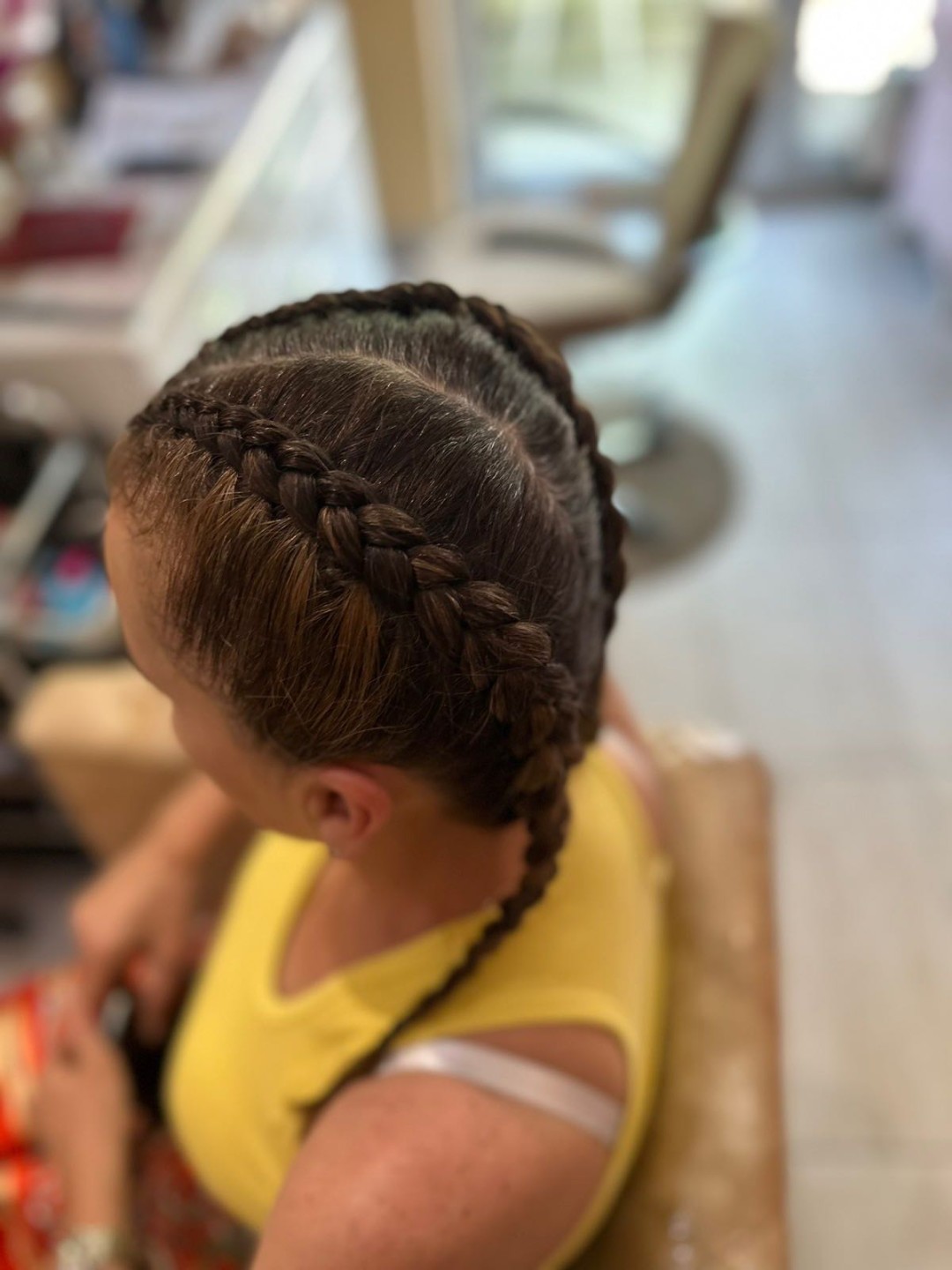 Poezija ljepote #sarajevo Pletenice, kike, punđe Pletenica - jedna