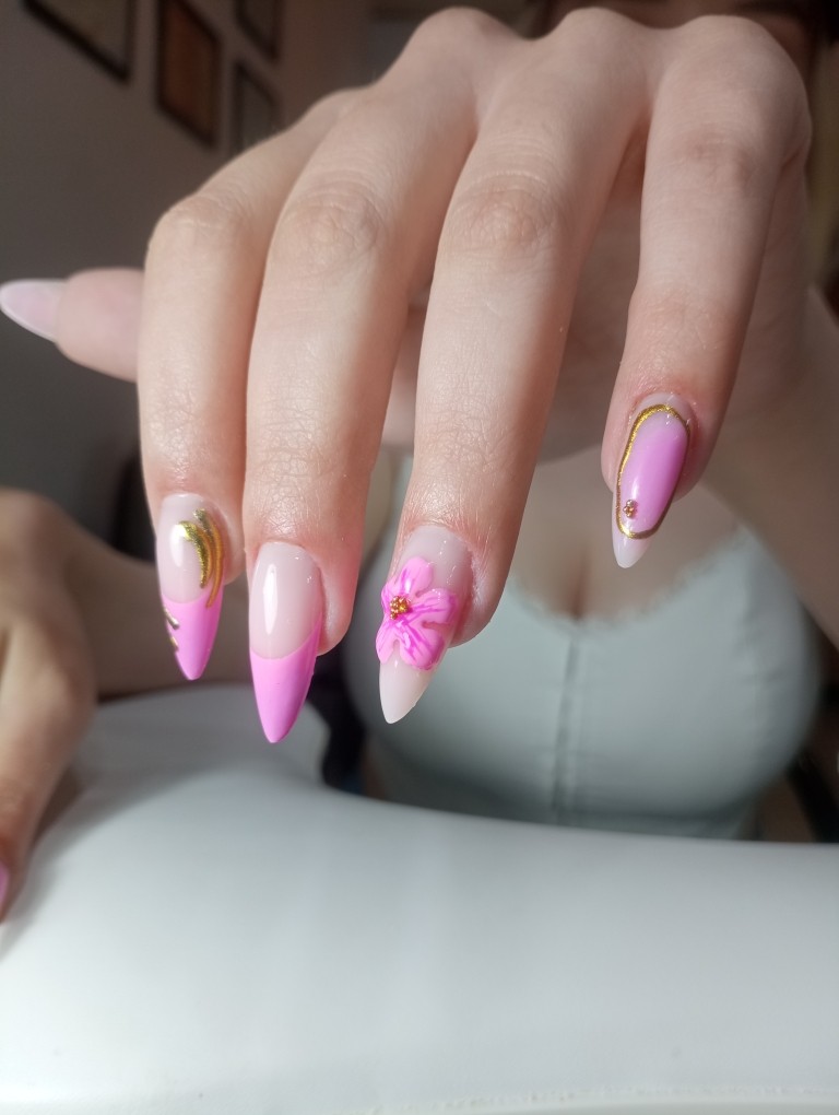 Lovely Em salon & head spa #sarajevo Izlivanje noktiju Gel - L dužina