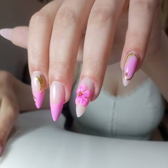 Lovely Em salon & head spa #sarajevo Izlivanje noktiju Gel - L dužina